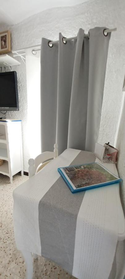 La Cigale Hotel Гурдон Екстериор снимка
